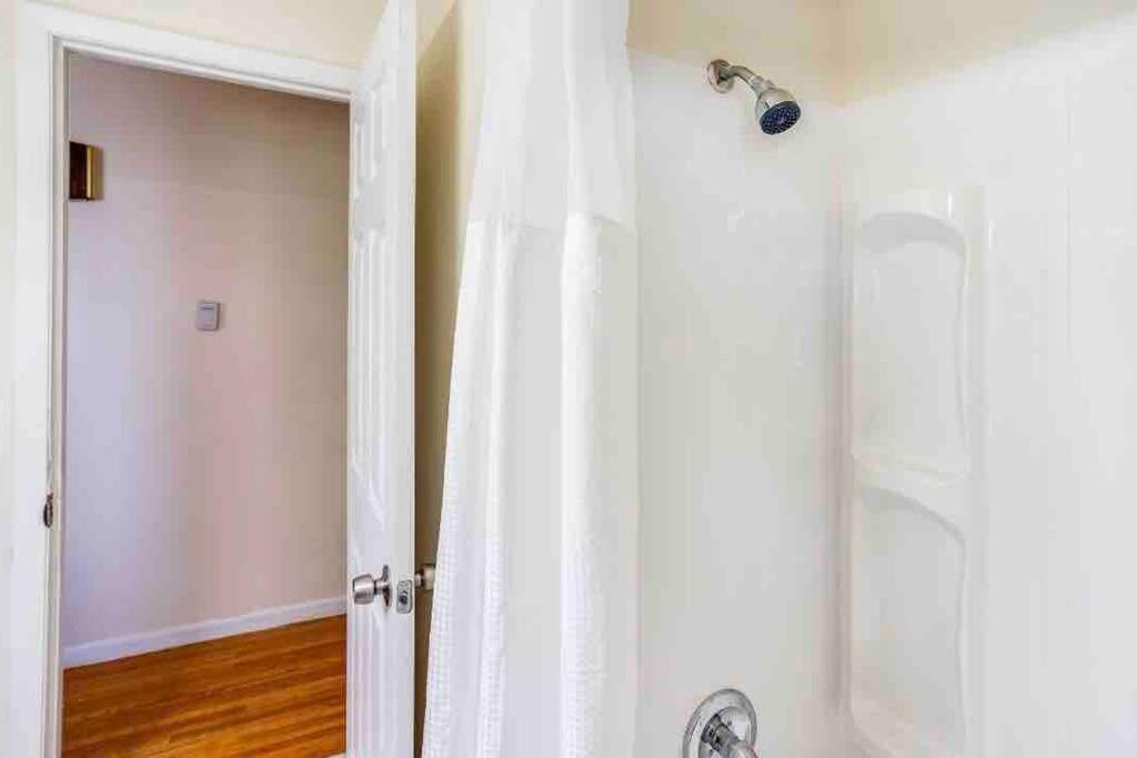 {Hot Tub In Ranch} Mins To Airport/Uofr/Strng/Dwtn Rochester Exterior foto