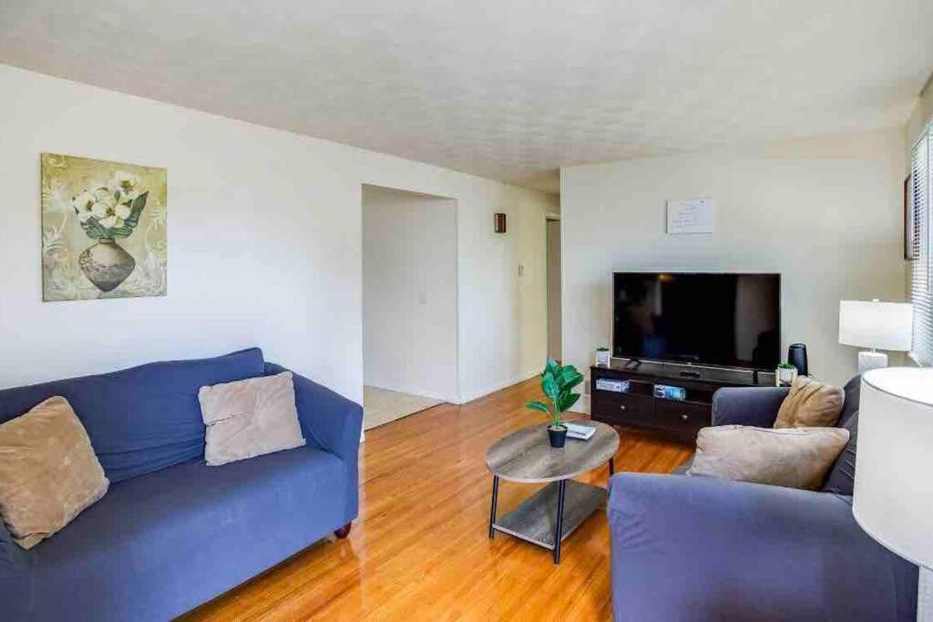 {Hot Tub In Ranch} Mins To Airport/Uofr/Strng/Dwtn Rochester Exterior foto