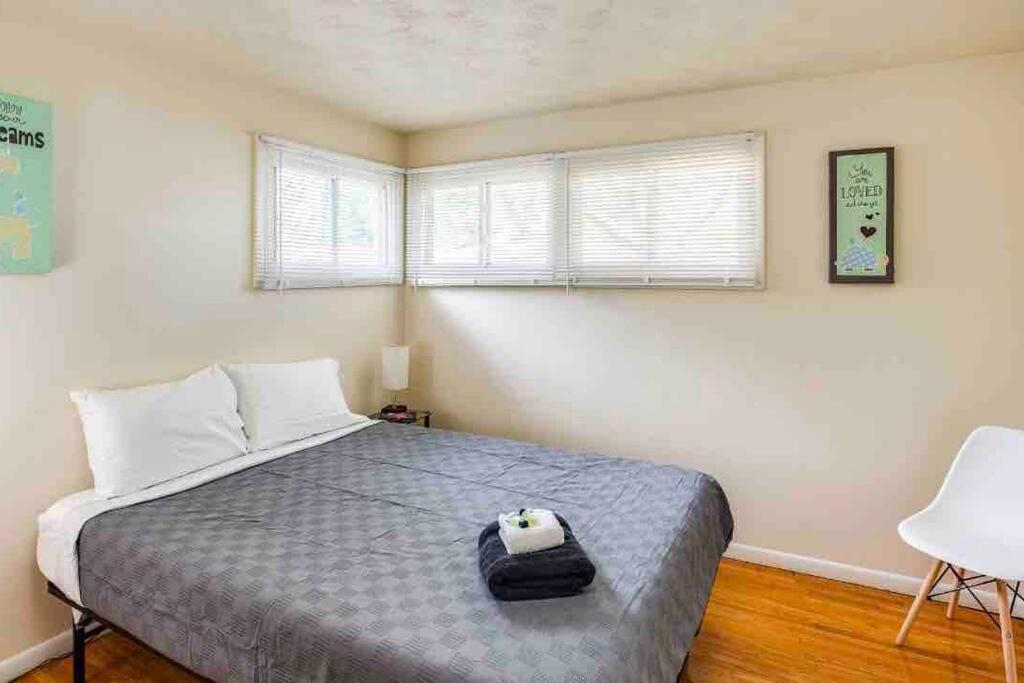 {Hot Tub In Ranch} Mins To Airport/Uofr/Strng/Dwtn Rochester Exterior foto