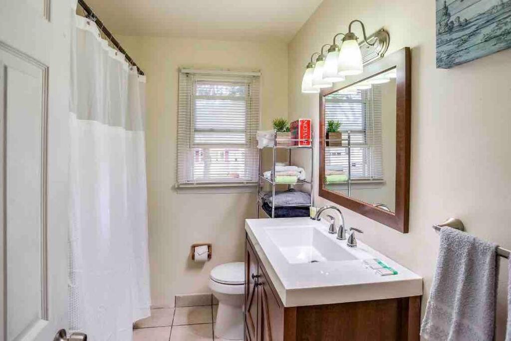 {Hot Tub In Ranch} Mins To Airport/Uofr/Strng/Dwtn Rochester Exterior foto