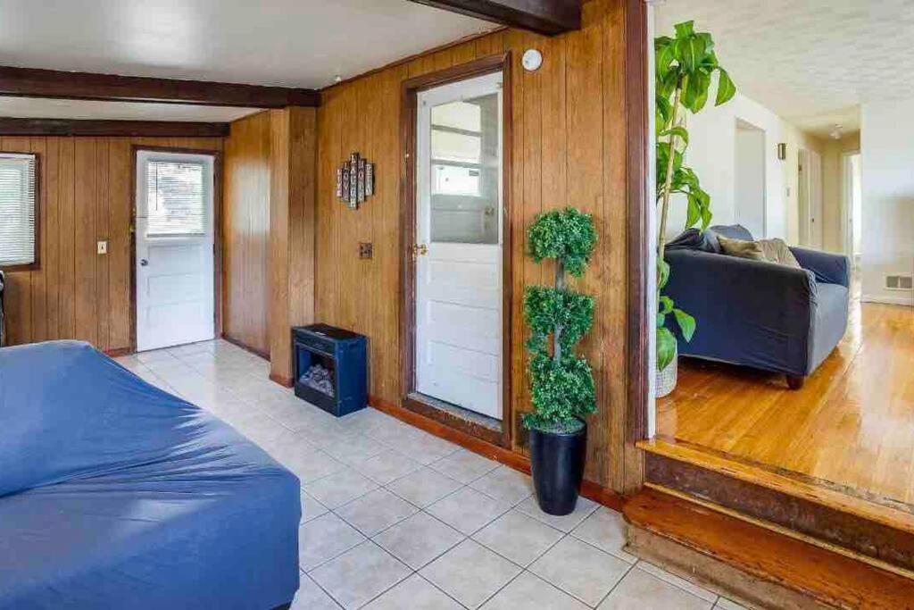 {Hot Tub In Ranch} Mins To Airport/Uofr/Strng/Dwtn Rochester Exterior foto